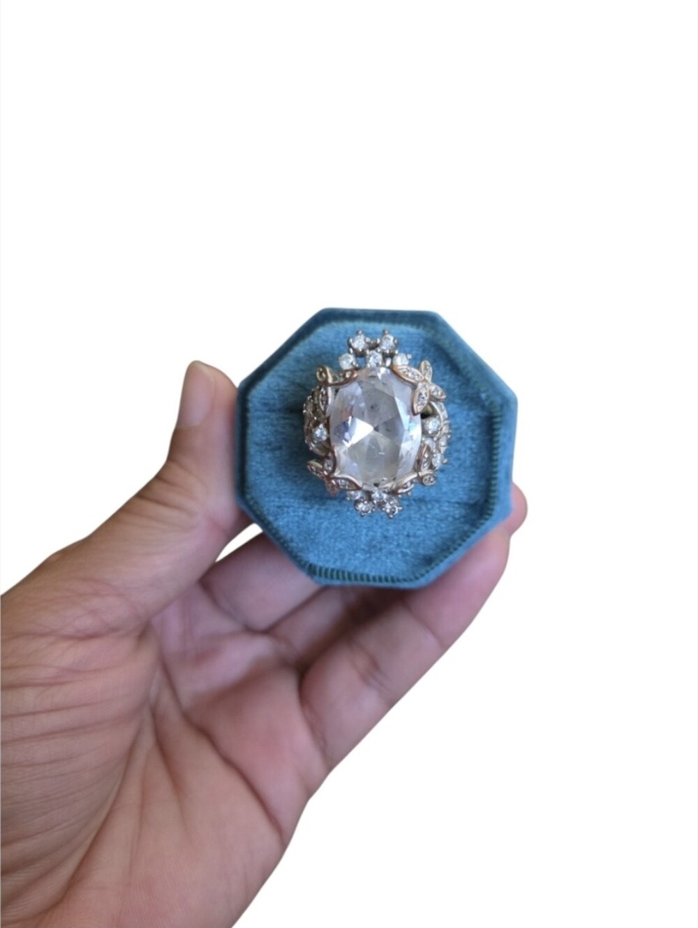 Size 8 Tarnished Silver Toned Crystal Statement Cocktail Ring